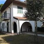 Private Garden With Fireplace * Μπιμπιόνε
